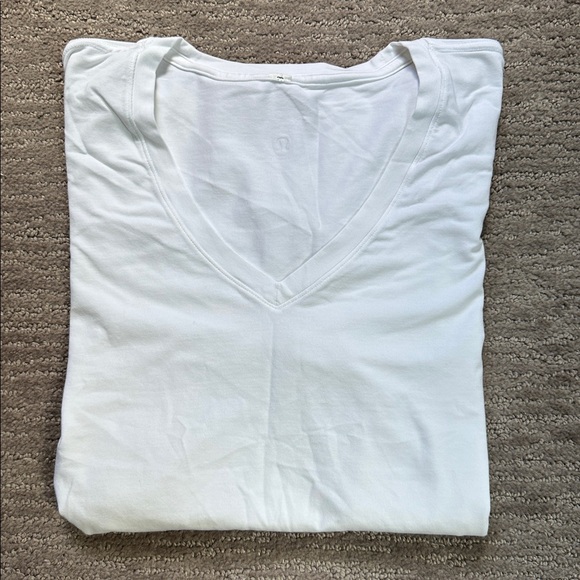 Lululemon V-Neck Tee White Sz L - Picture 2 of 6